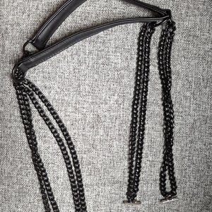 O bag All Black Double handle "T"enameled chain